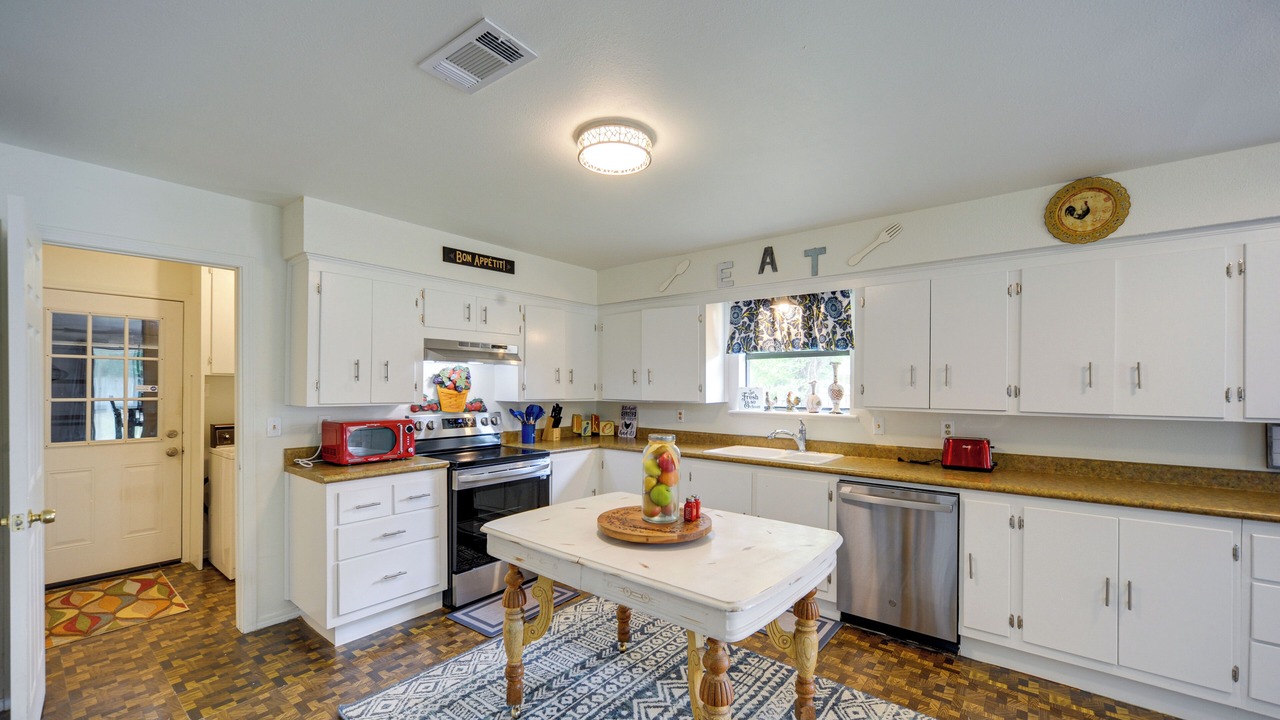 Photo of Kitchen in McQueeney