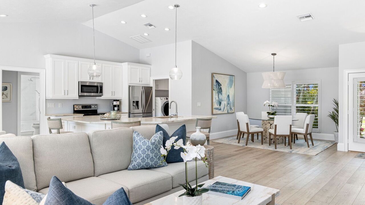 Photo of Livingroom in Central Naples