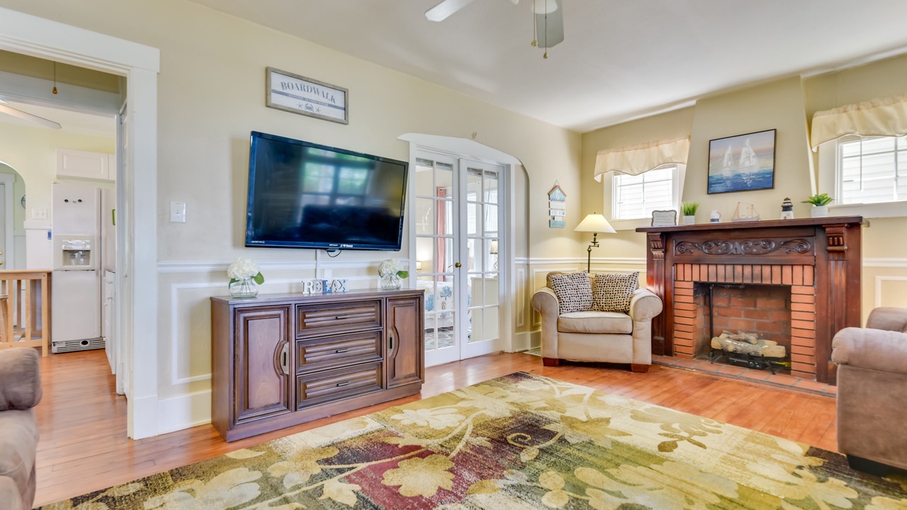 Photo of Bedroom in Lake View