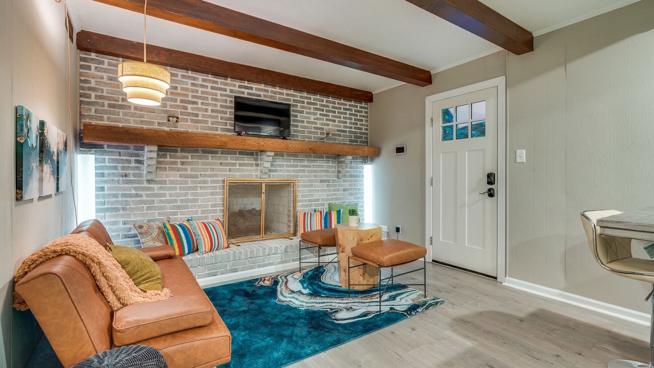 Photo of Livingroom in Johnson City