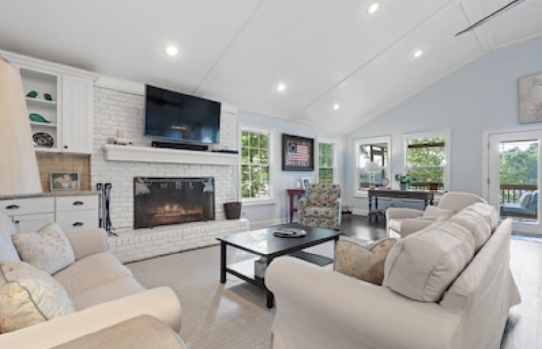 Photo of Livingroom in Eatonton