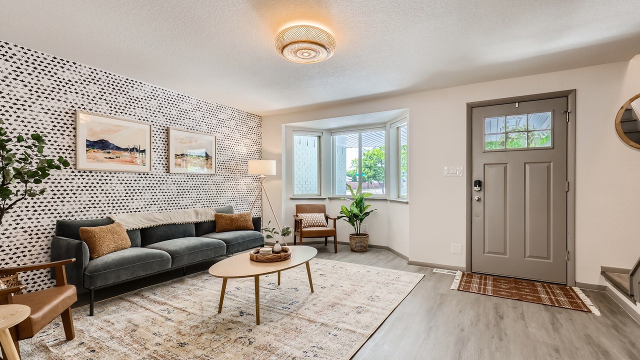 Photo of Livingroom in South Westminster