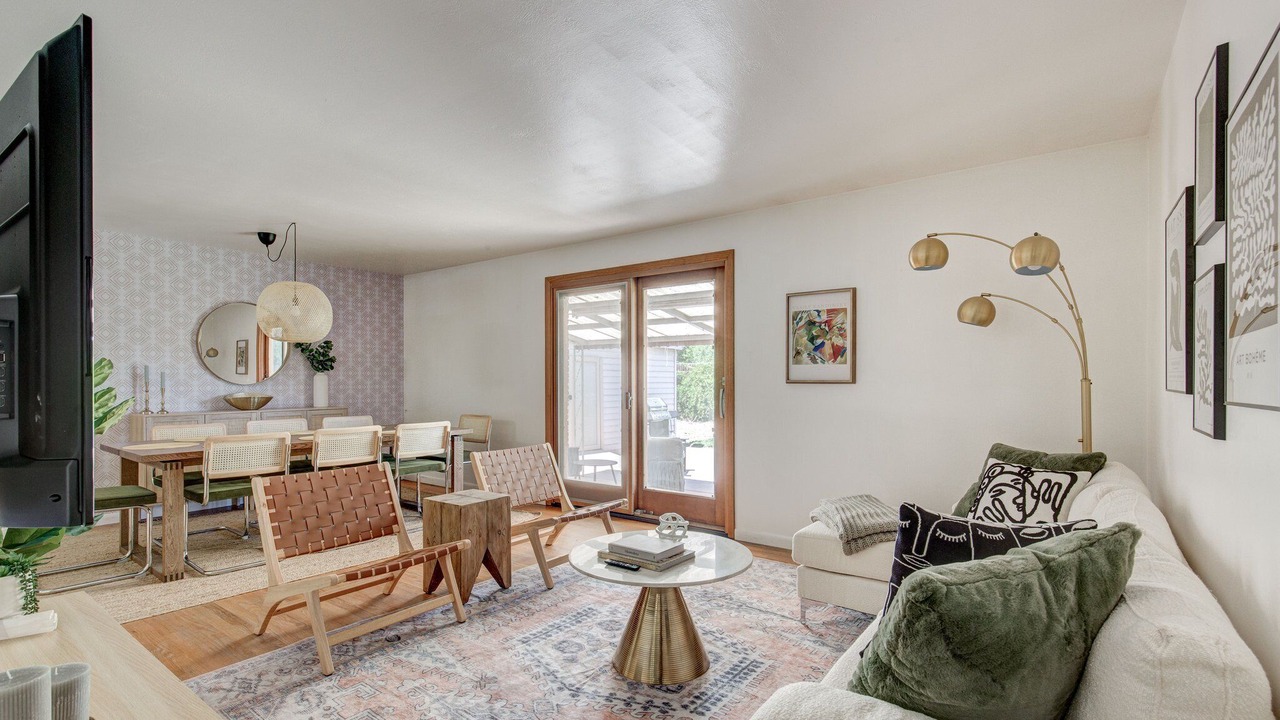 Photo of Livingroom in South Westminster