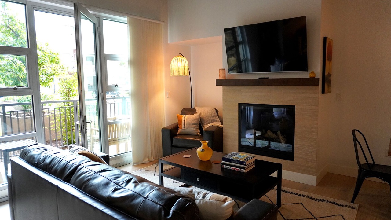 Photo of Livingroom in Central Boulder