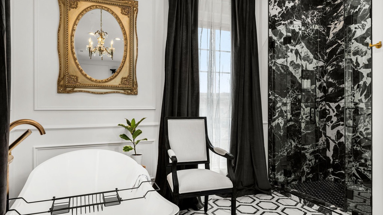 Photo of Bathroom in Music Row