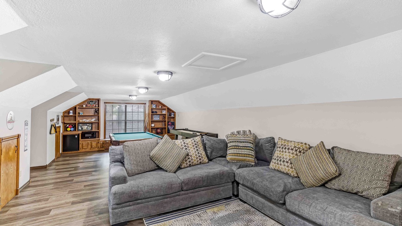 Photo of Bedroom in Holly Lake Ranch