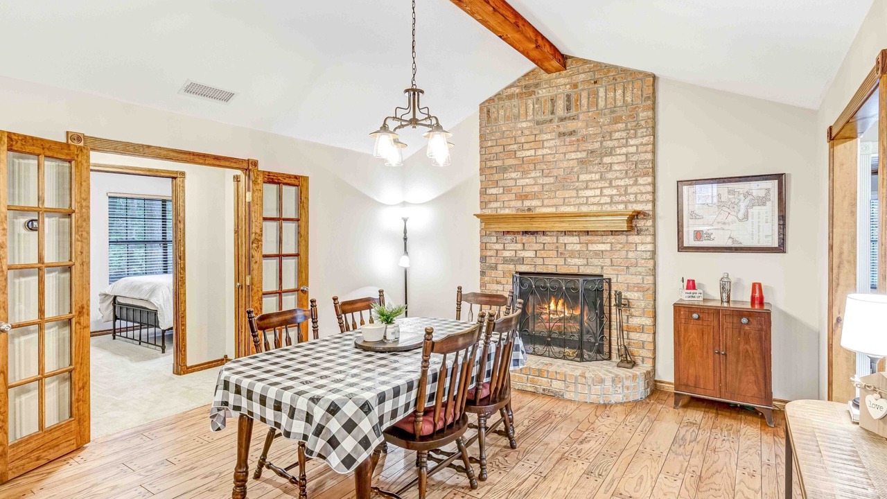 Photo of Livingroom in Holly Lake Ranch