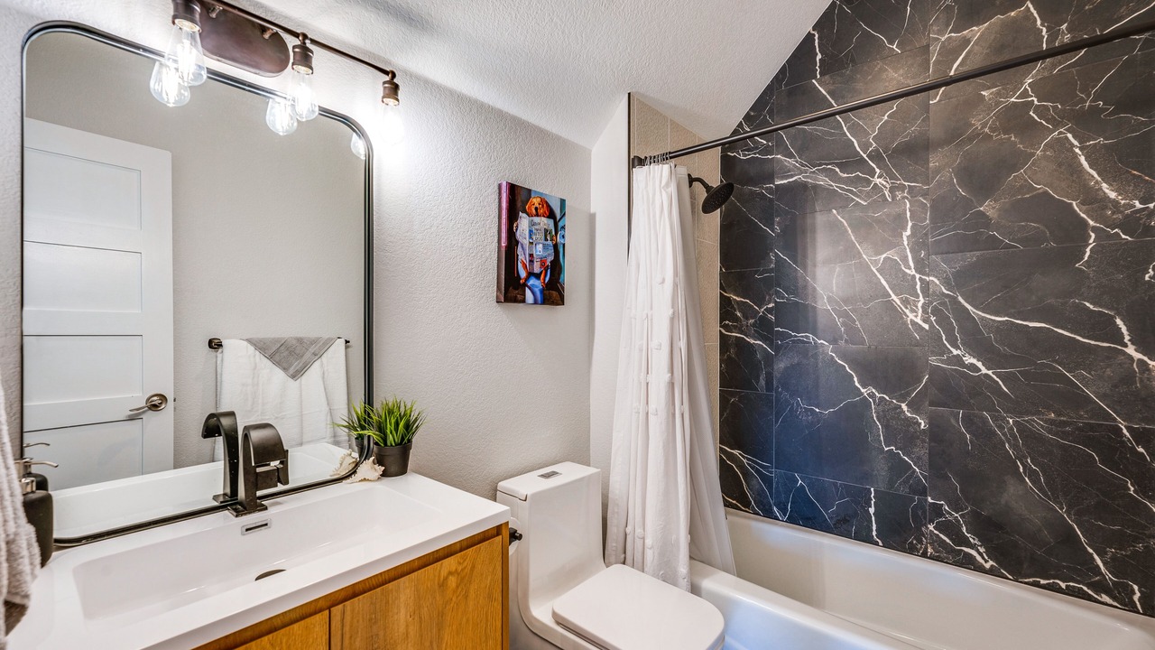 Photo of Bathroom in North Central Westminster