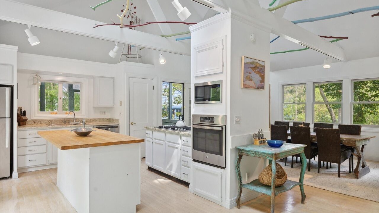 Photo of Kitchen in Lakeside