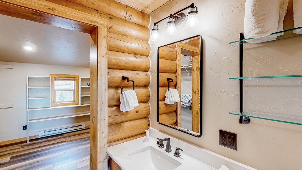 Photo of Bathroom in Warm Springs