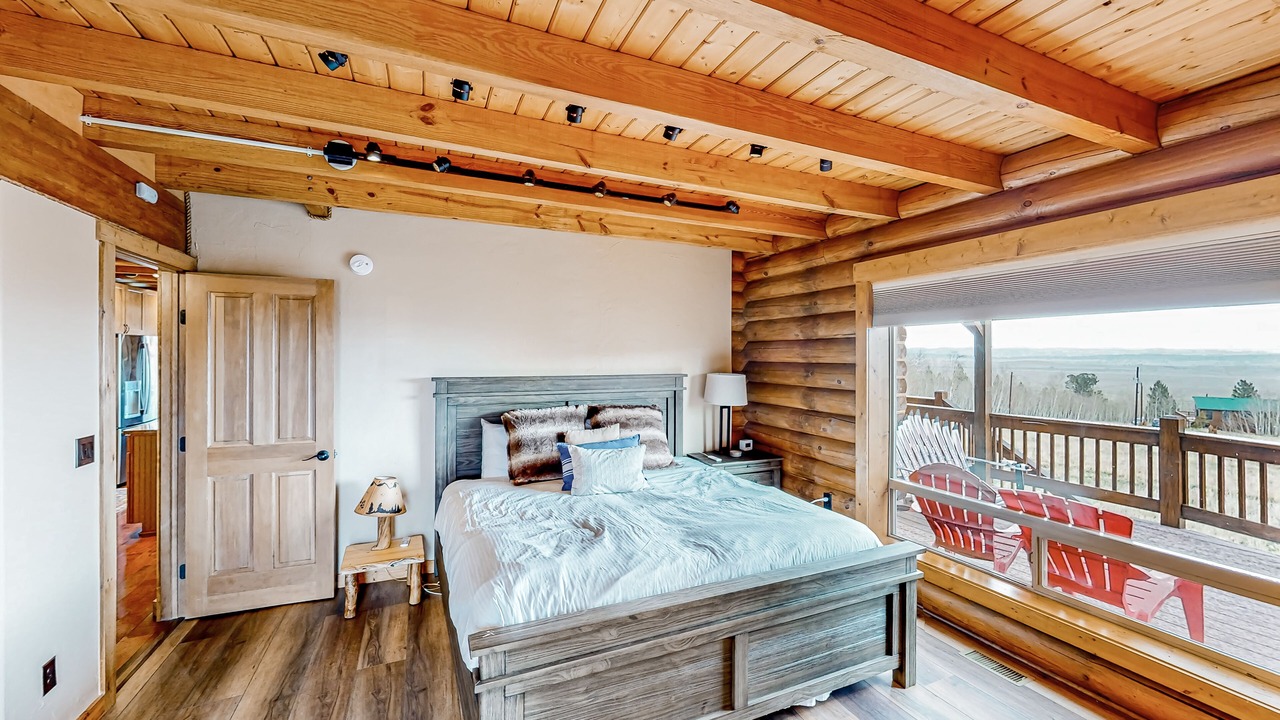 Photo of Bedroom in Warm Springs