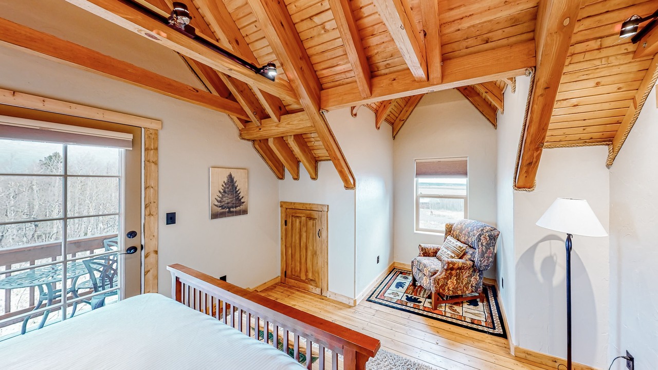 Photo of Bedroom in Warm Springs