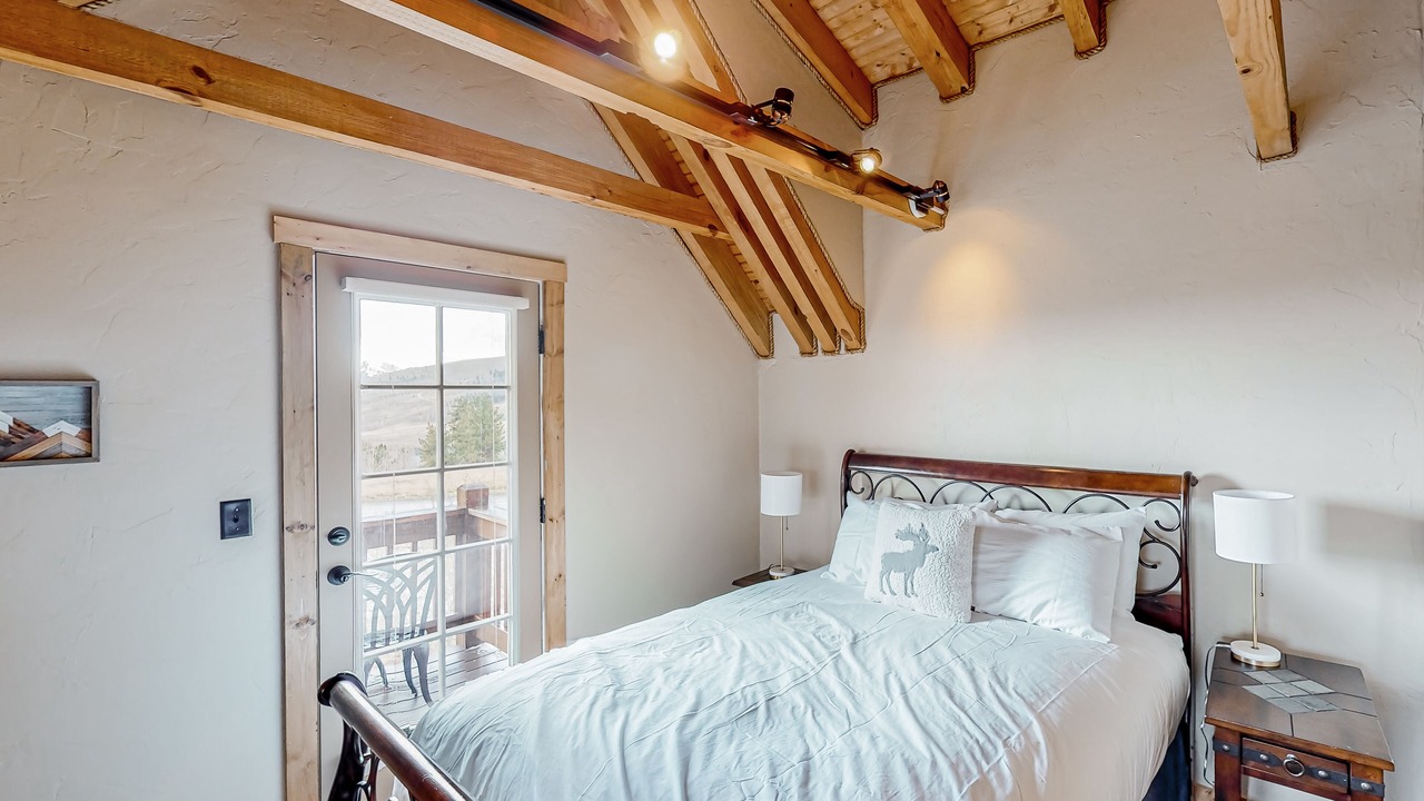 Photo of Bedroom in Warm Springs