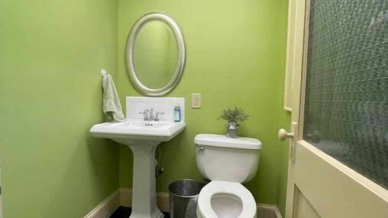 Photo of Bathroom in Toccoa