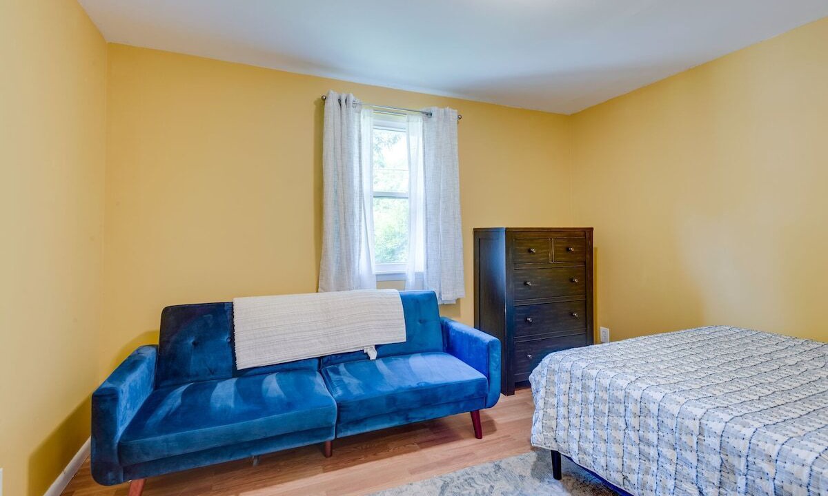 Photo of Bedroom in Inglewood