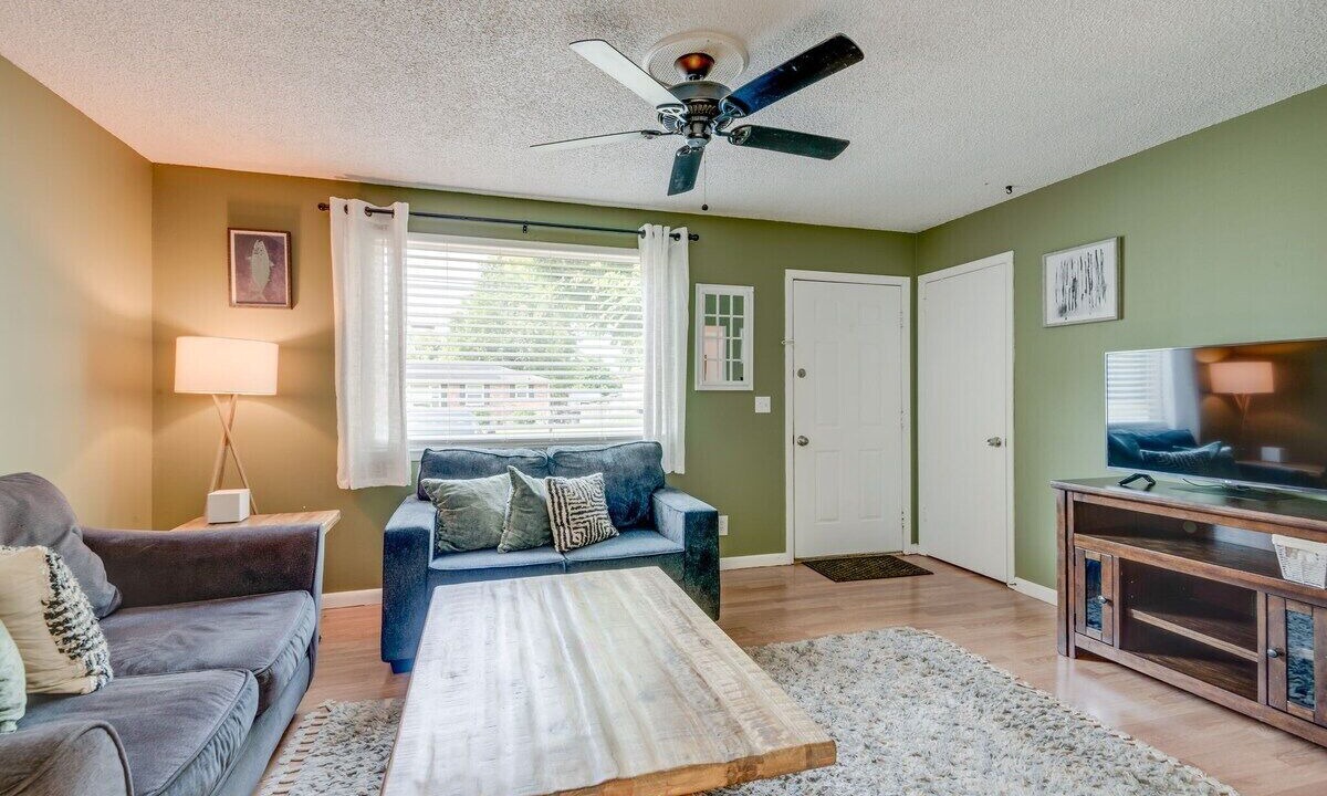 Photo of Livingroom in Inglewood