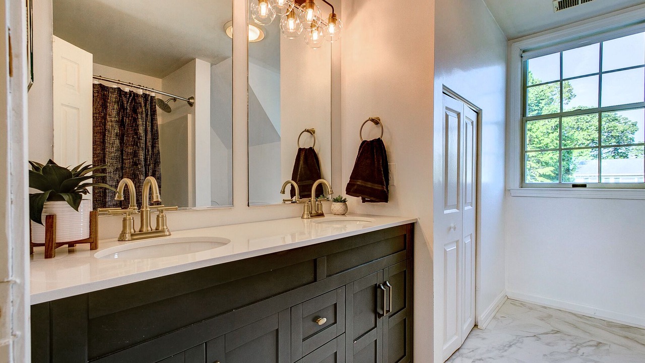 Photo of Bathroom in Harpers Ferry