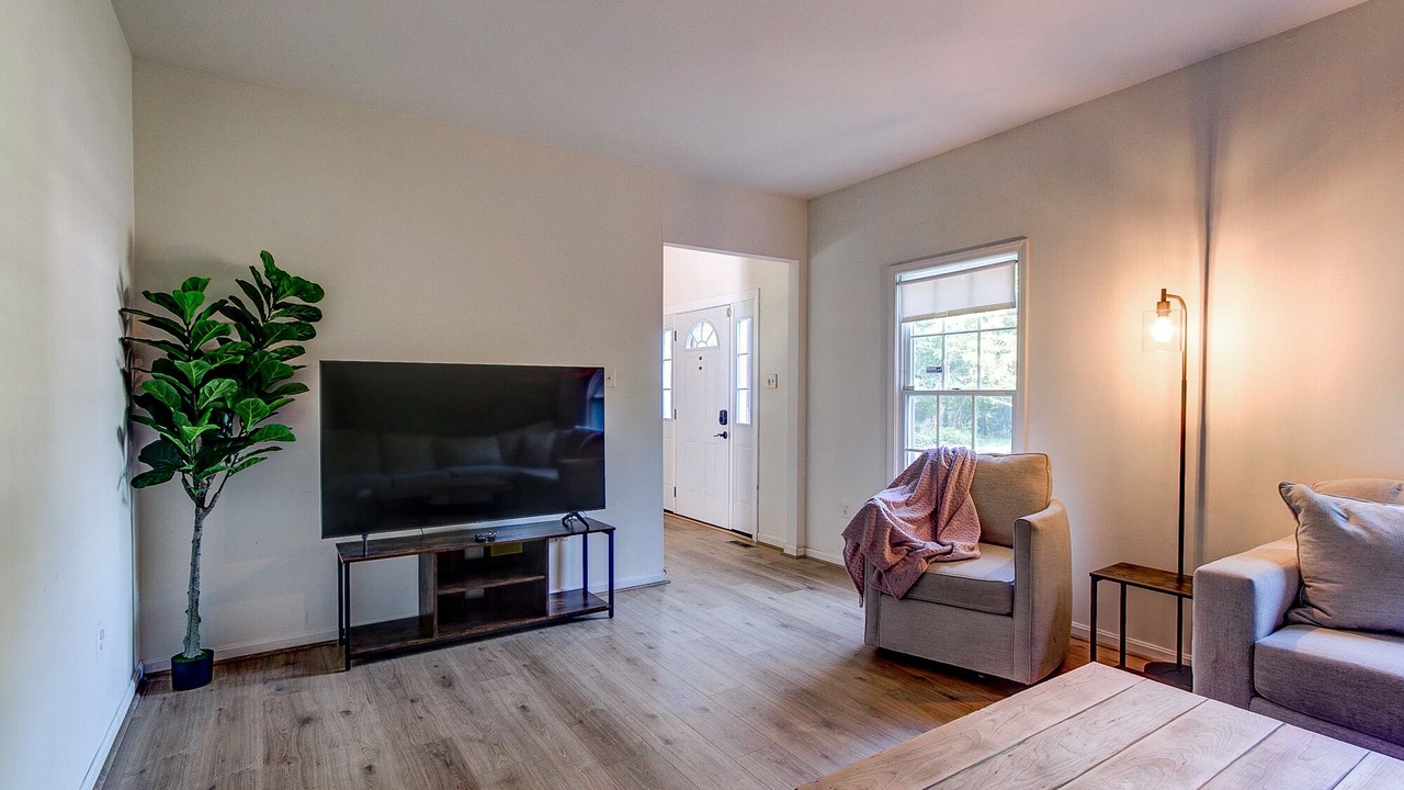 Photo of Livingroom in Harpers Ferry