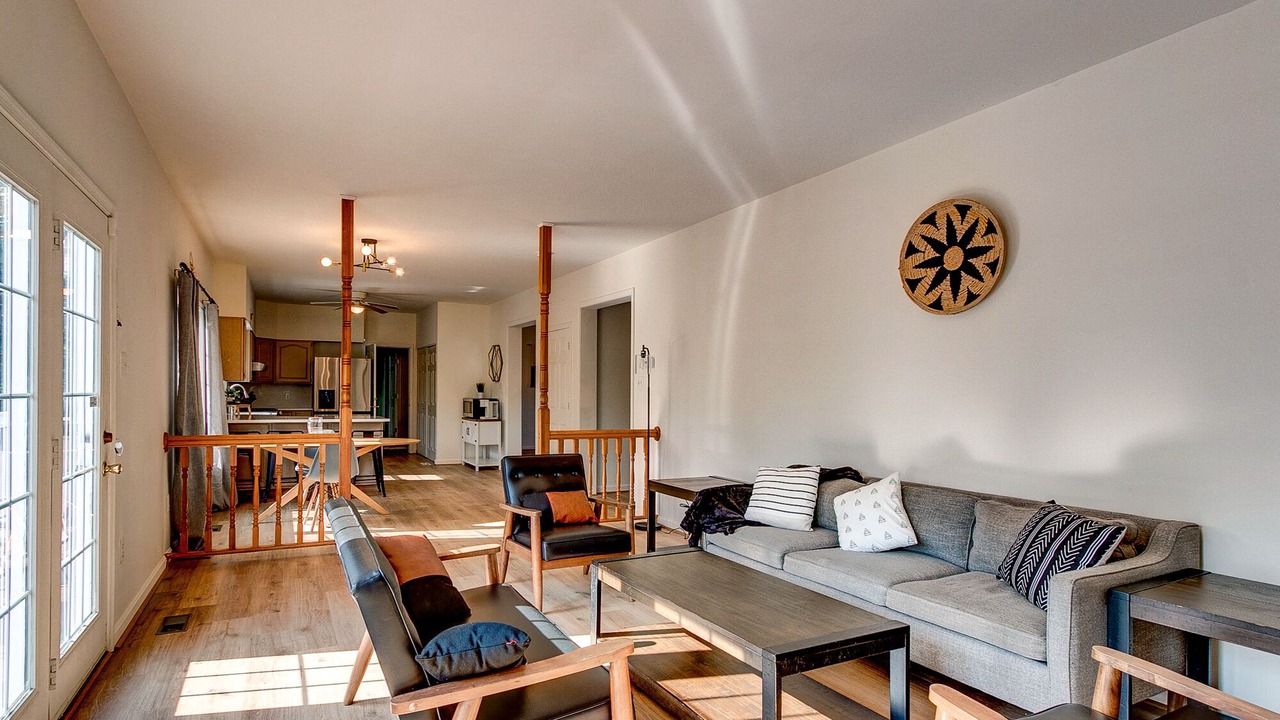 Photo of Livingroom in Harpers Ferry