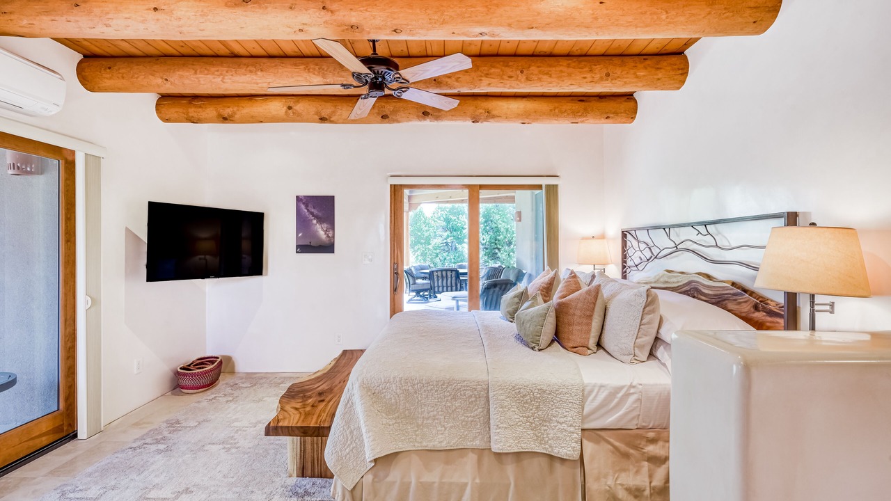 Photo of Bedroom in La Tierra