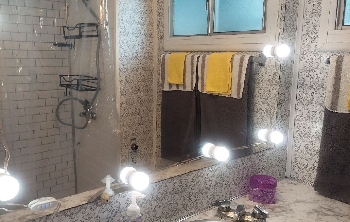 Photo of Bathroom in Lupton City