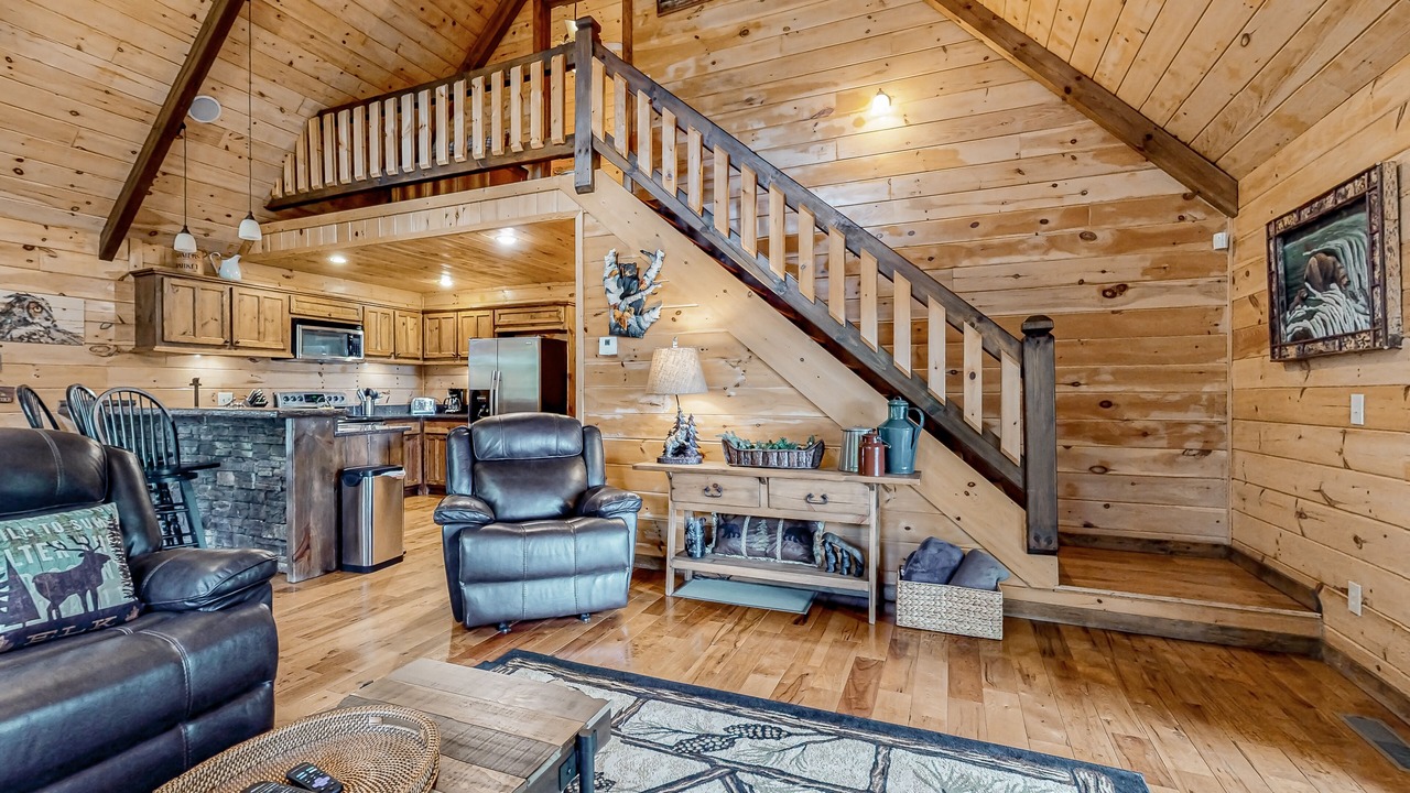 Photo of Livingroom in Ridges Over the Lake