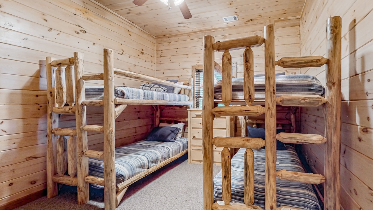 Photo of Bedroom in Ridges Over the Lake