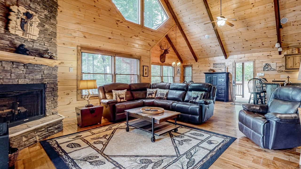 Photo of Livingroom in Ridges Over the Lake