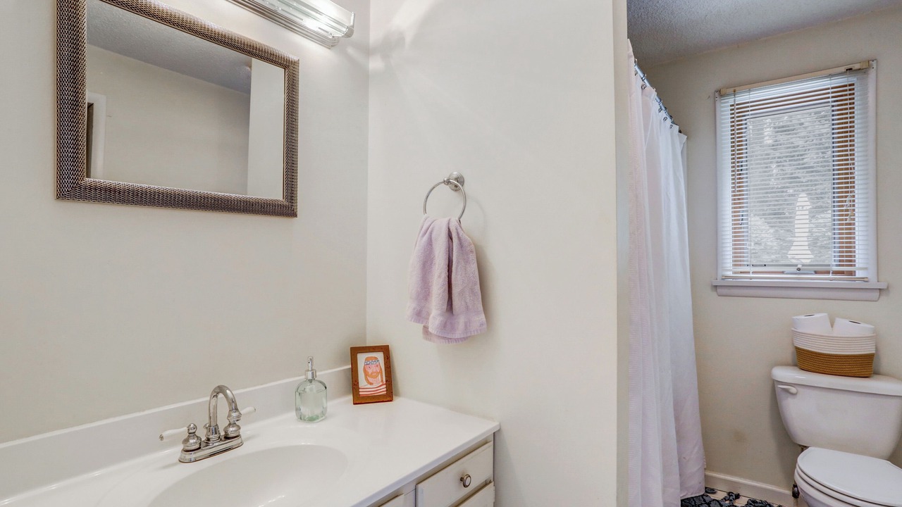 Photo of Bathroom in Willow Street