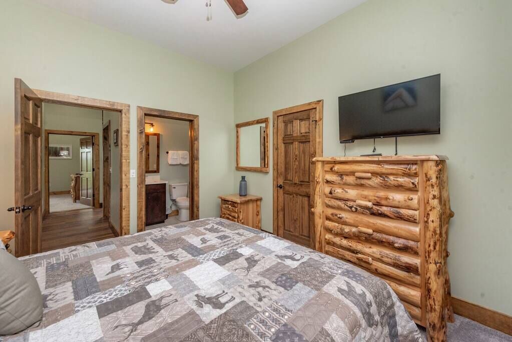 Photo of Bathroom in Waterfront Greens
