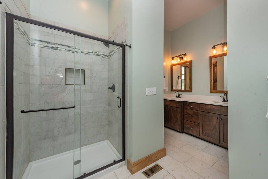 Photo of Bathroom in Waterfront Greens
