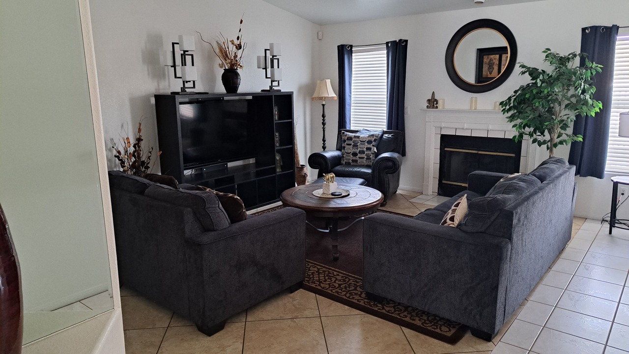 Photo of Livingroom in Desert Shores
