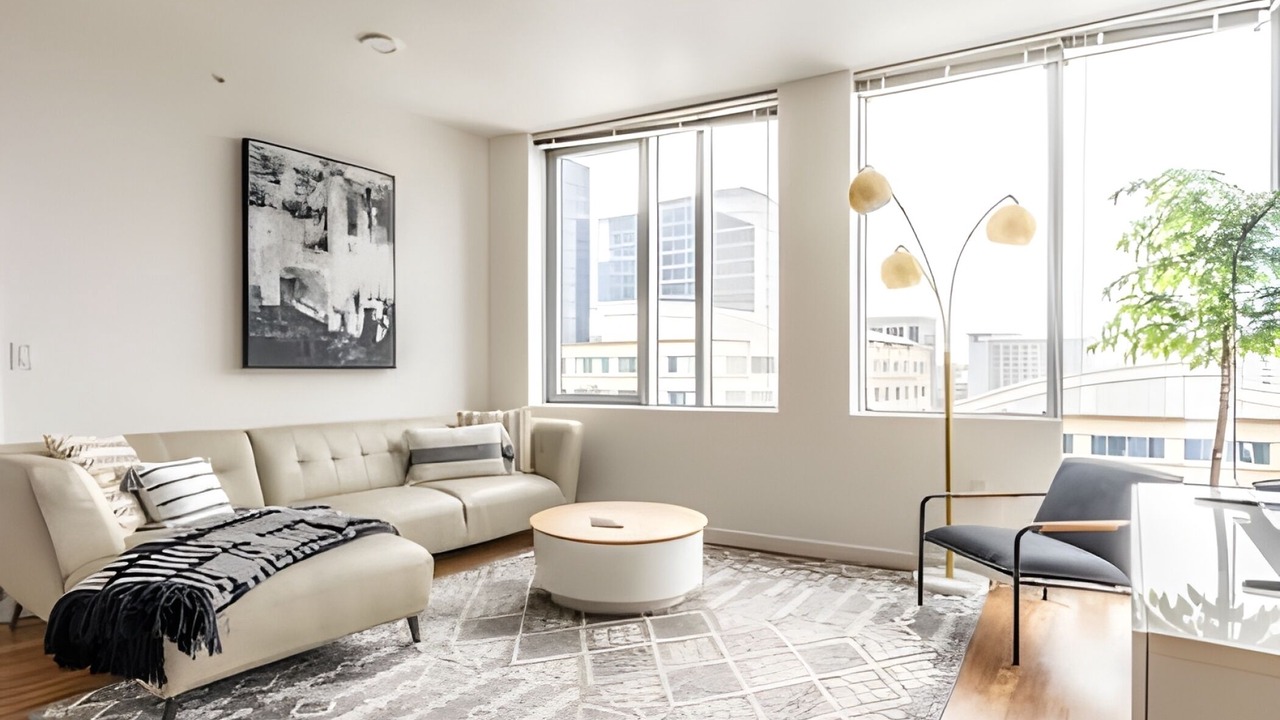 Photo of Livingroom in West Bellevue