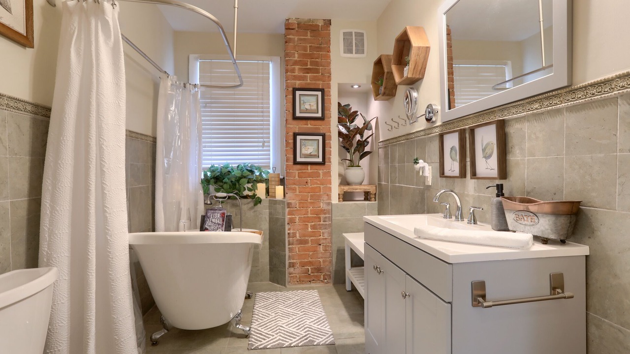 Photo of Bathroom in Annville