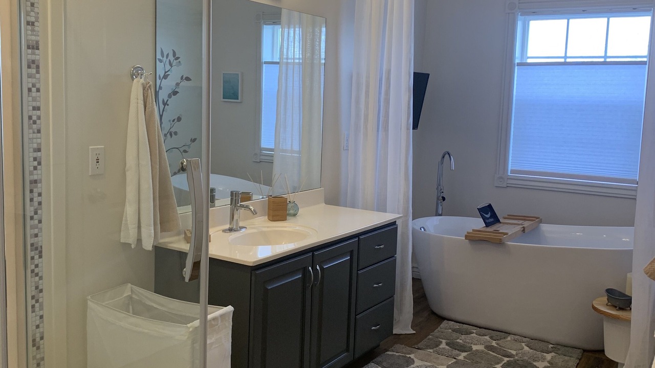Photo of Bathroom in Midway