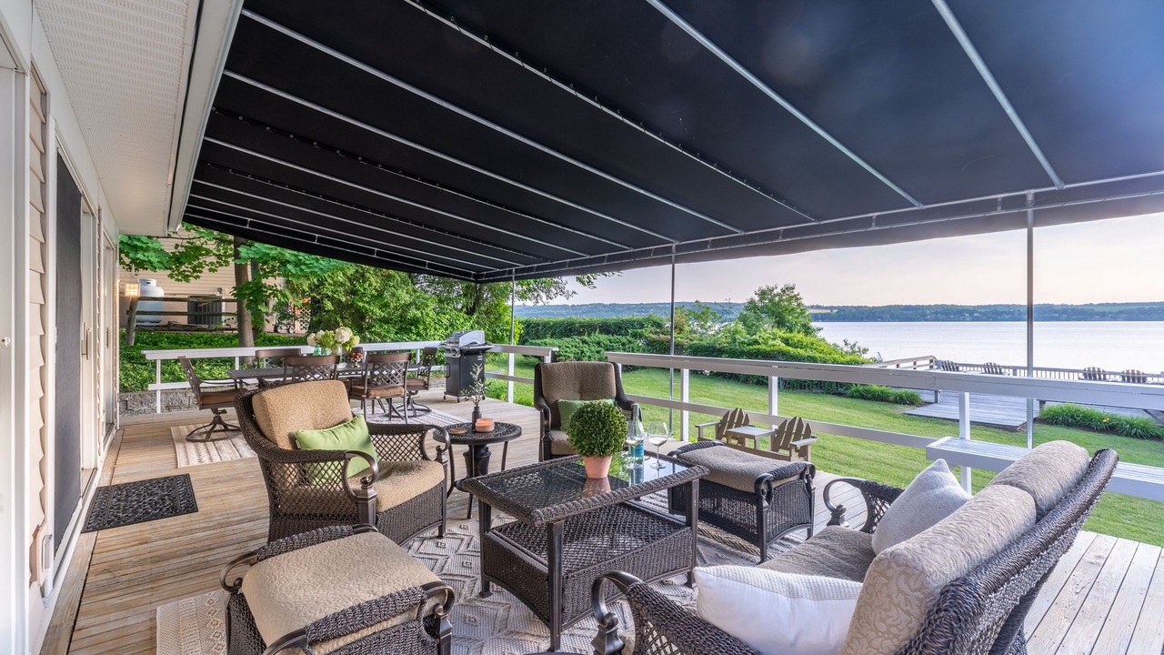 Photo of Patio Balcony in Town of Owasco