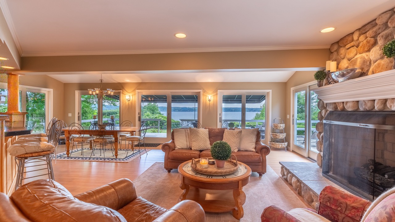 Photo of Livingroom in Town of Owasco