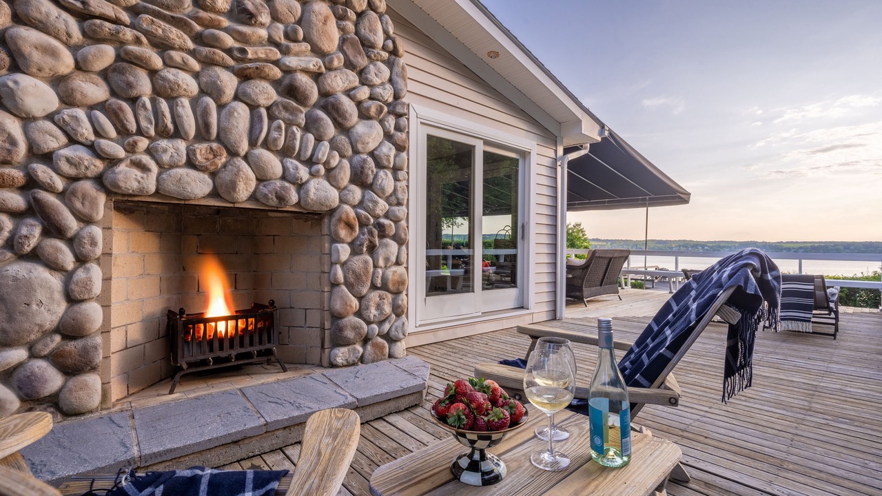 Photo of Patio Balcony in Town of Owasco