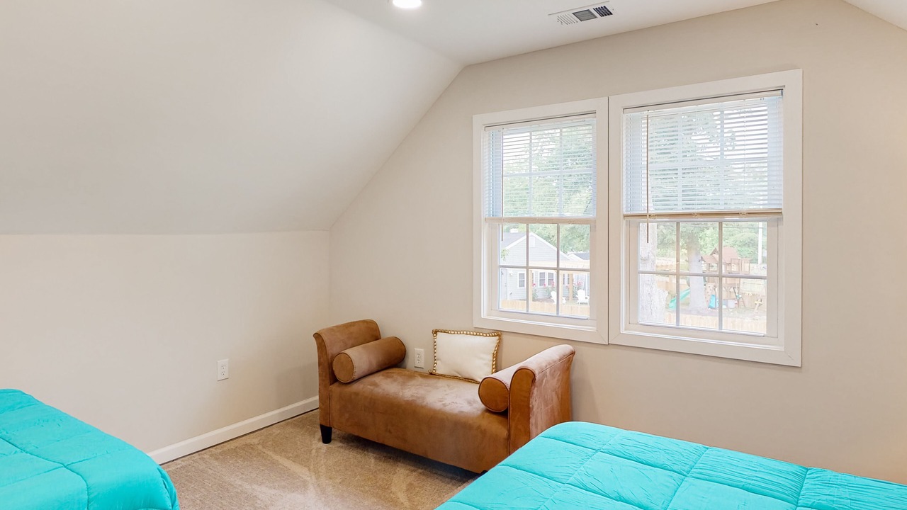 Photo of Bedroom in Edgewater