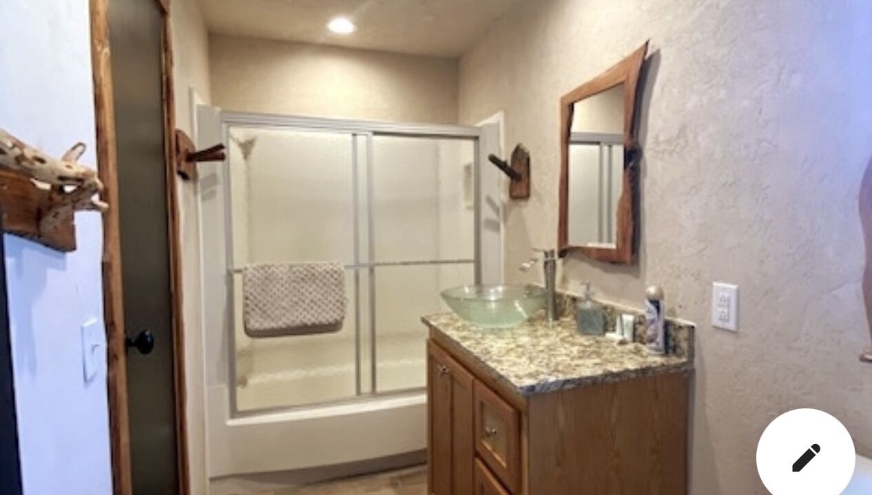 Photo of Bathroom in Timberon