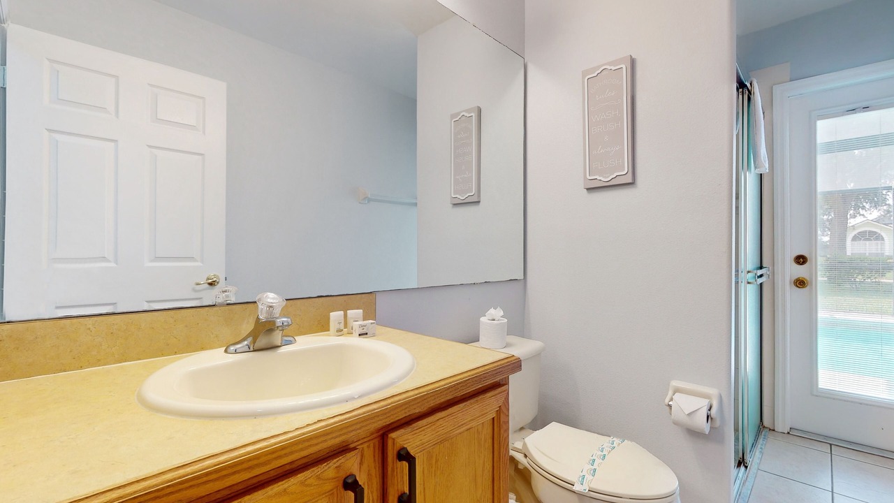 Photo of Bathroom in Orange Tree