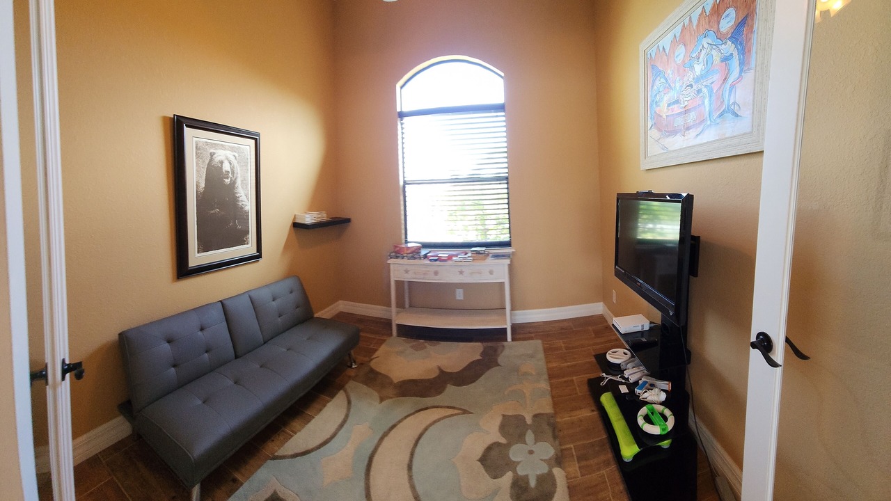 Photo of Livingroom in South Gulf Cove