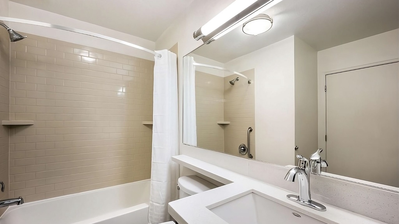 Photo of Bathroom in Gateway