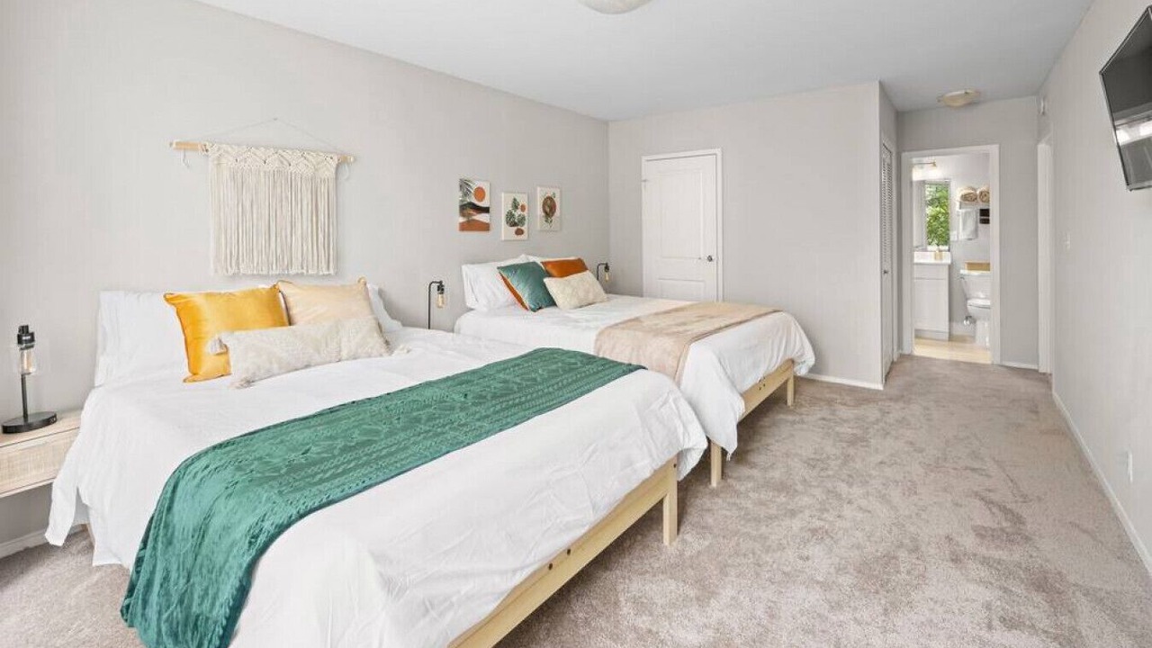 Photo of Bedroom in Crystal City