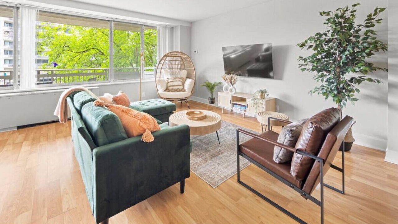 Photo of Livingroom in Crystal City