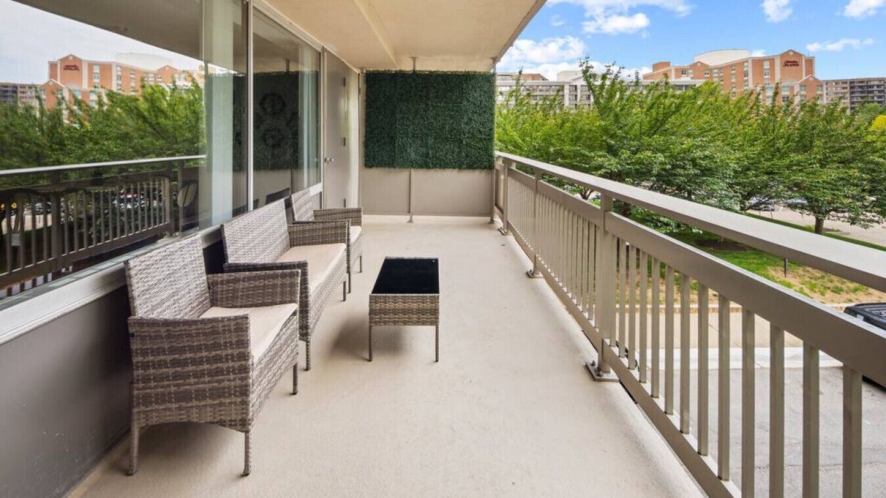 Photo of Patio Balcony in Crystal City