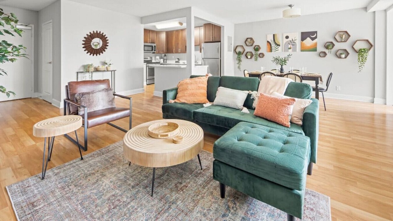 Photo of Livingroom in Crystal City
