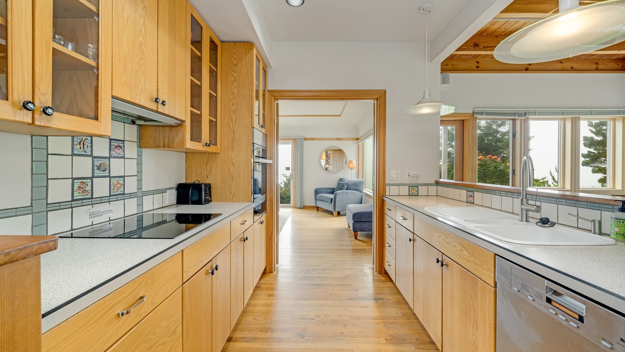 Photo of Kitchen in Neahkahnie Beach