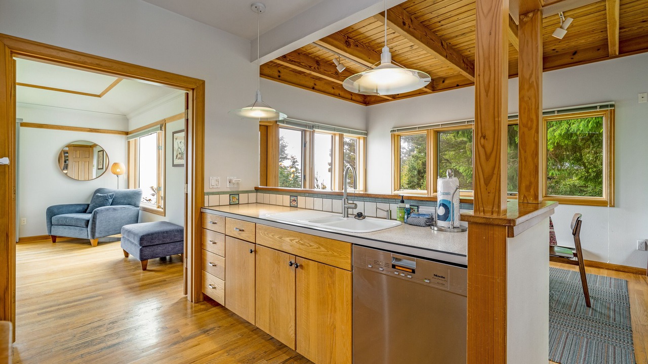 Photo of Kitchen in Neahkahnie Beach