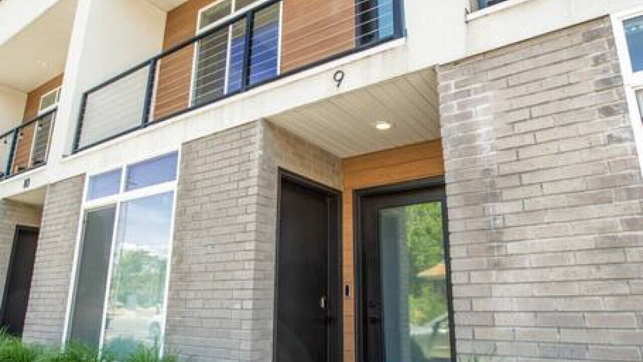Photo of Patio Balcony in People's Freeway